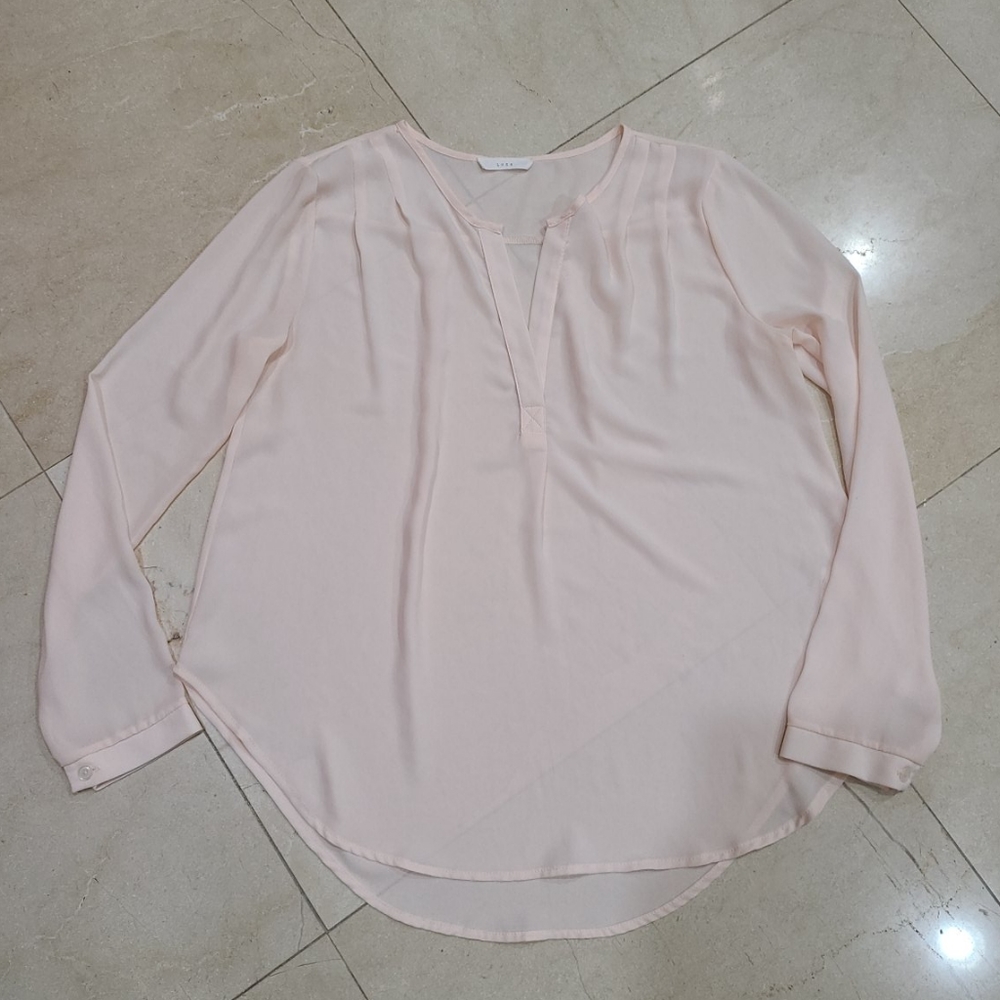 Long sleeve flowy blouse, open v neck, M